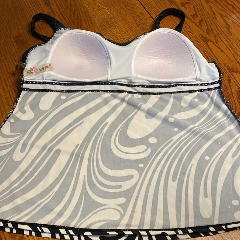 Zero Posur Swimwear Black White Tankini Swim Top Size 16